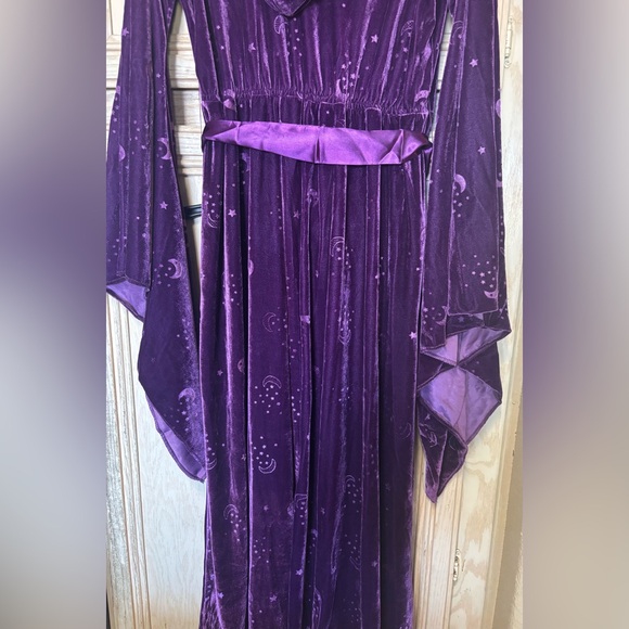 Halloween Purple Hooded Robe Velvet Moon & Stars L/XL 12-16 NEW - Picture 6 of 12
